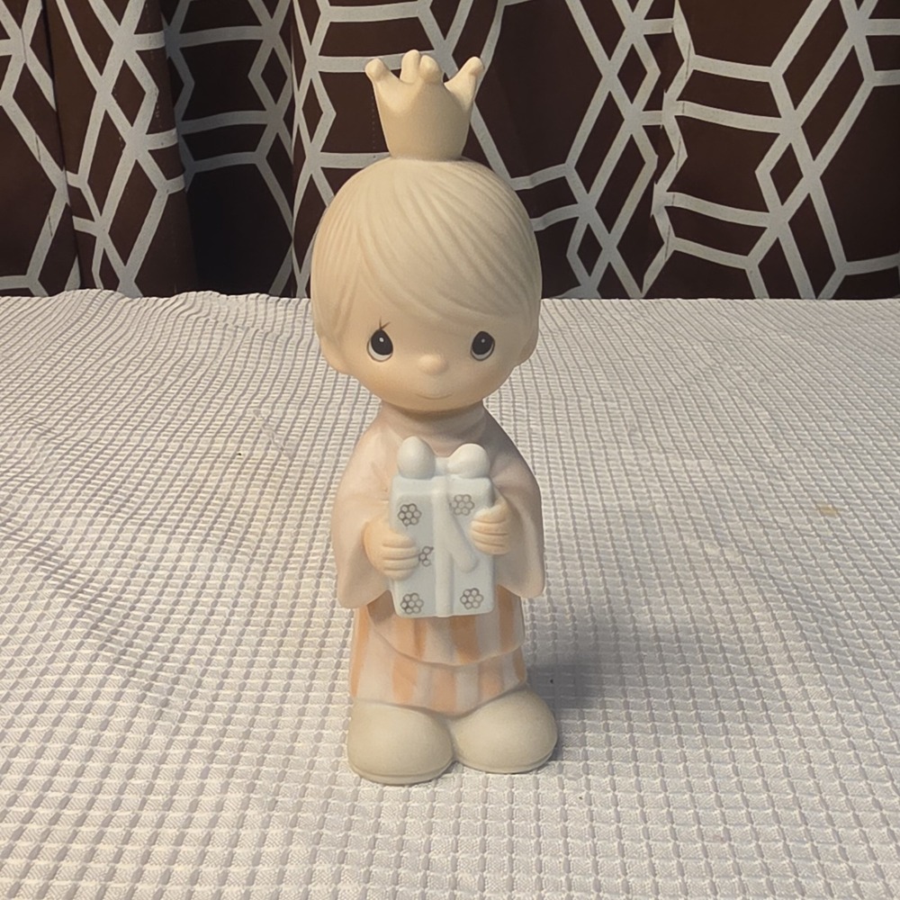 Jonathan & David Precious Moments Wee Three Kings Porcelain Figurine 1981 E-5635